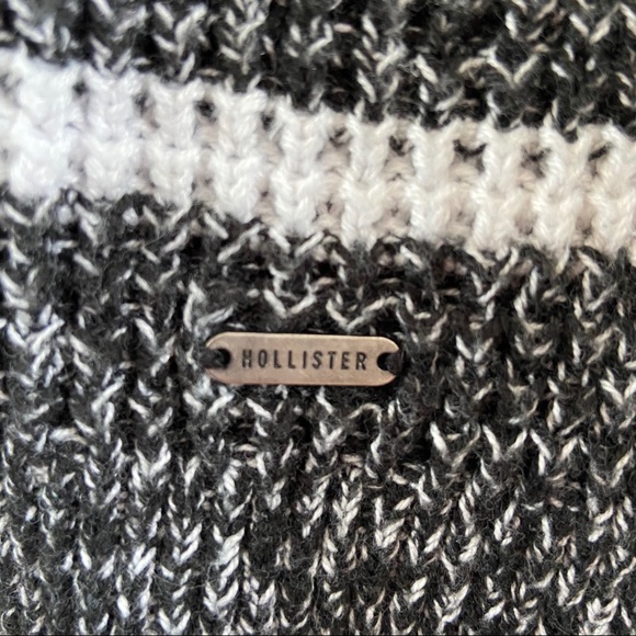Hollister Black & White Sweater - Picture 6 of 6